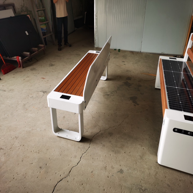 Thức ăn nhanh nhạy bằng Bluetooth thông minh USB nạp nạp màu mặt trời xám cho công viên