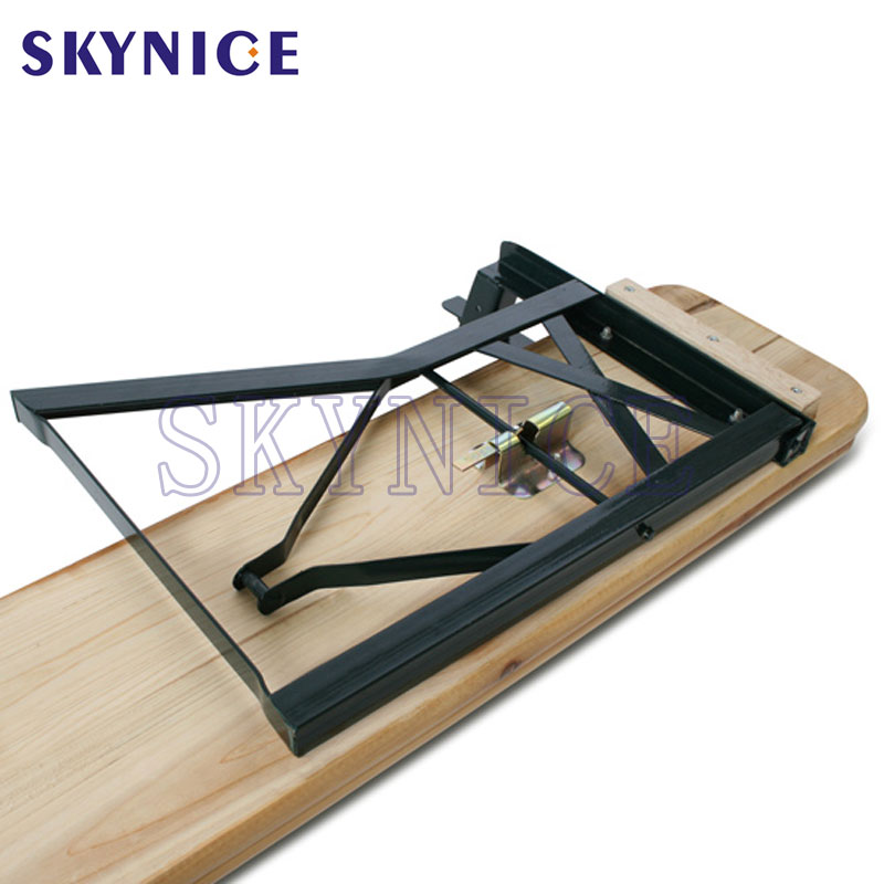 Bảng bia gỗ gắn với các mẫu lùi