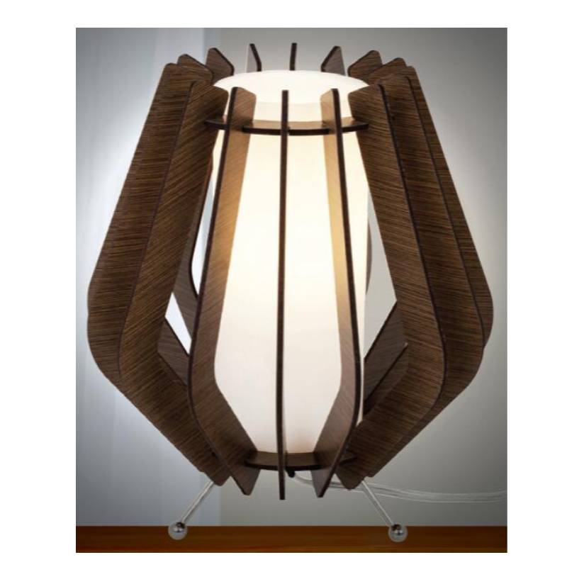 Đèn bàn gỗ màu nâu sẫm với bóng thủy tinh