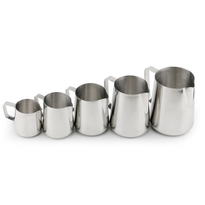 đánh giá chuyên nghiệp bên trong cốc cà phê sữa sữa nóng bình sữa sữa