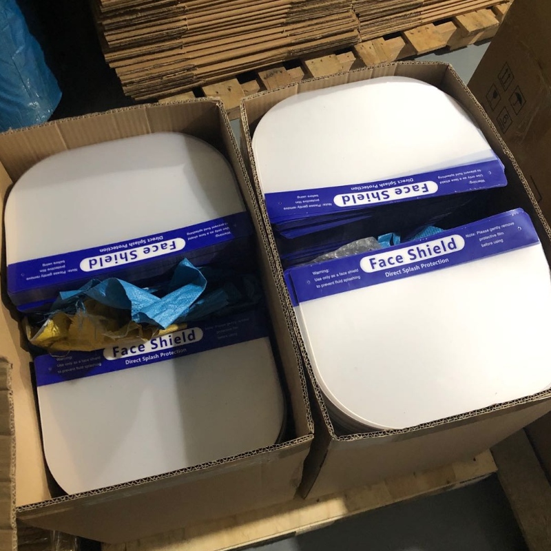 Nhựa bảo vệ mặt rõ ràng