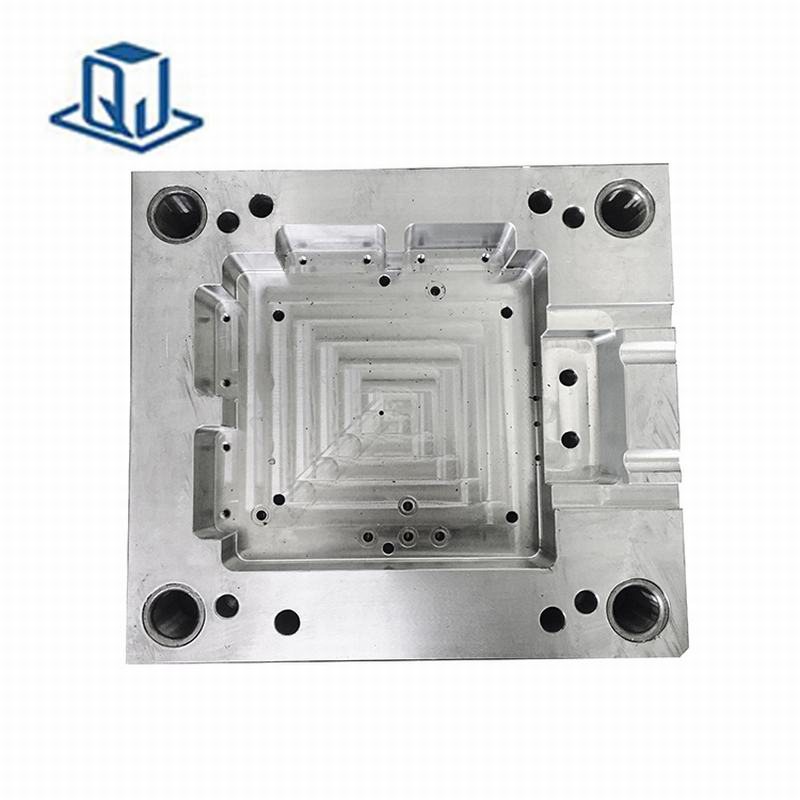 Căn cứ phun khuôn