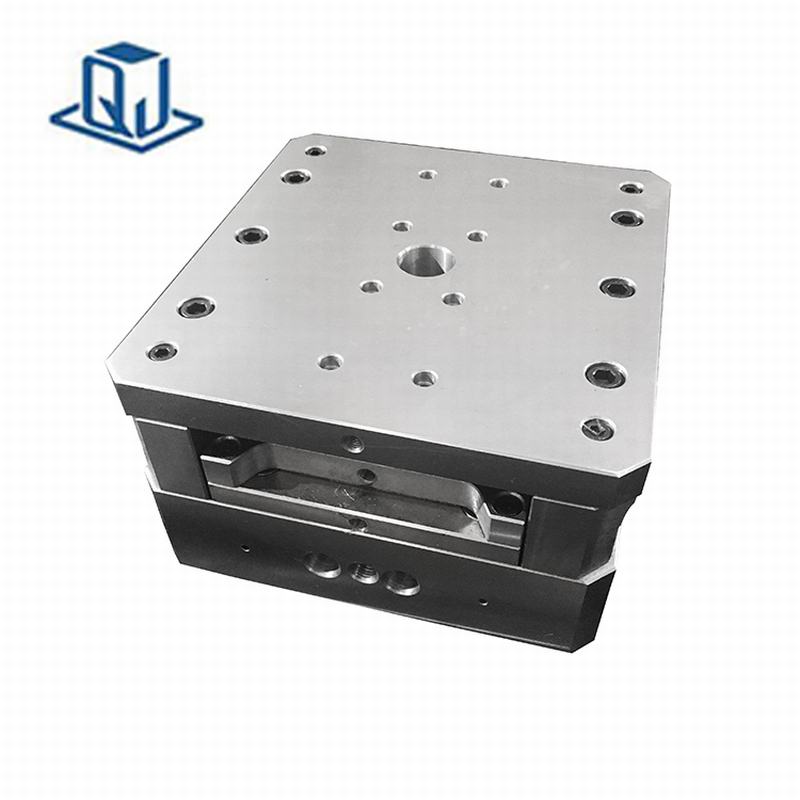 Căn cứ phun khuôn