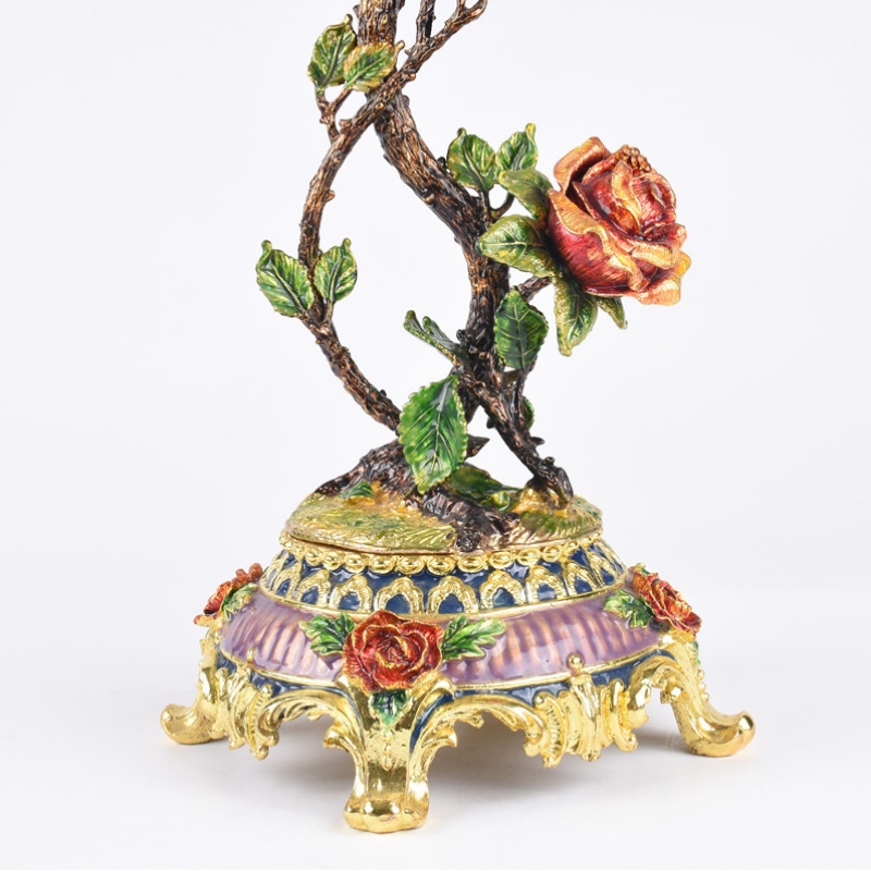 Ánh đèn bàn hồng bán hàng đầu cây đèn kiểu châu Âu sơn tranh vải sơn phòng ngủ giường ngủ