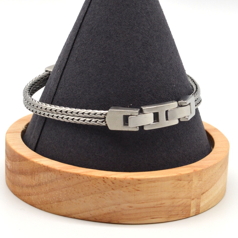 Dây chuyền thép vô hình