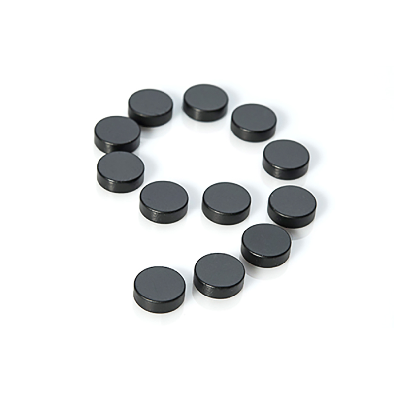 Nam châm sắt Name