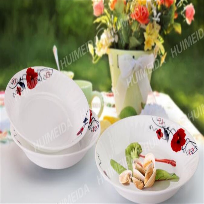 Kính trắng trong suốt buổi tối