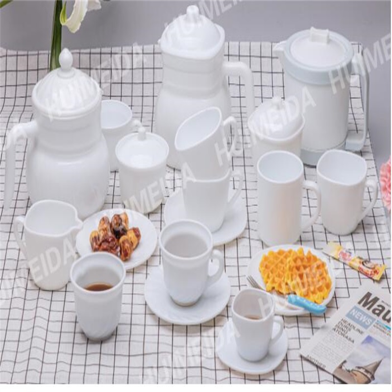 Kính trắng trong suốt buổi tối