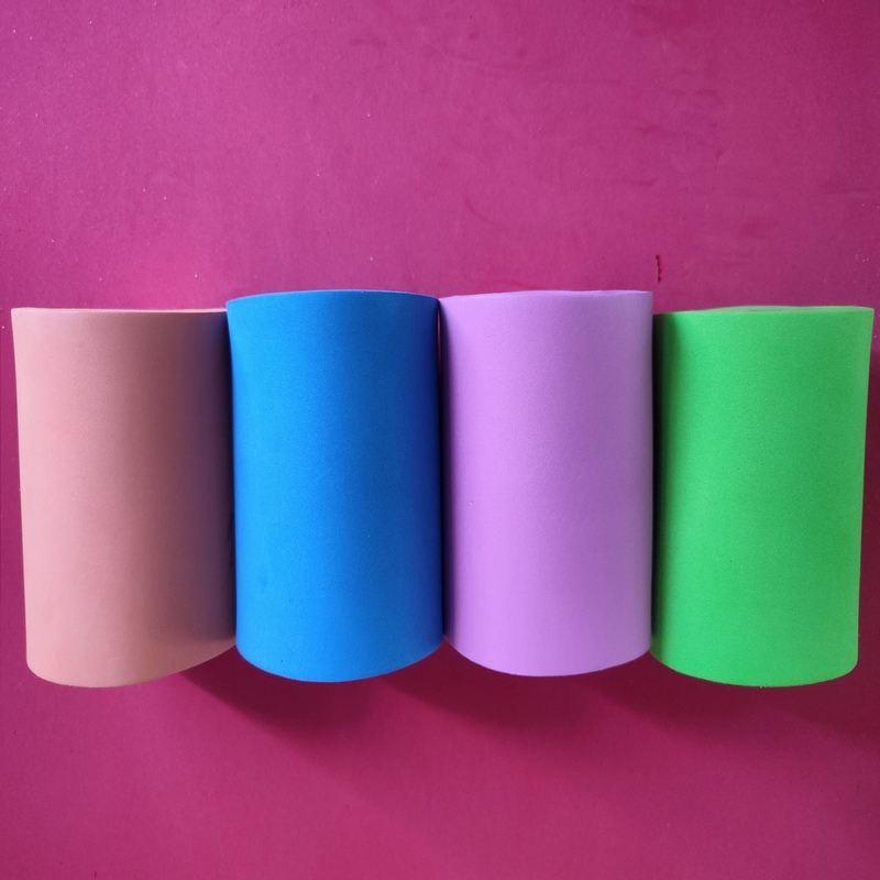 Hộp đựng bút bọt