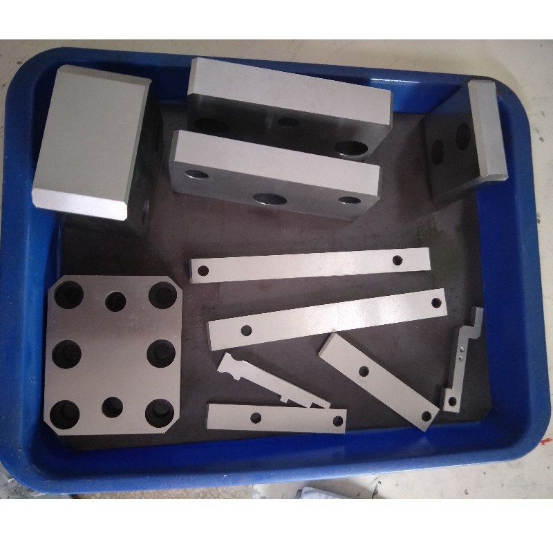 bộ phận tùy chỉnh để làm công cụ dập