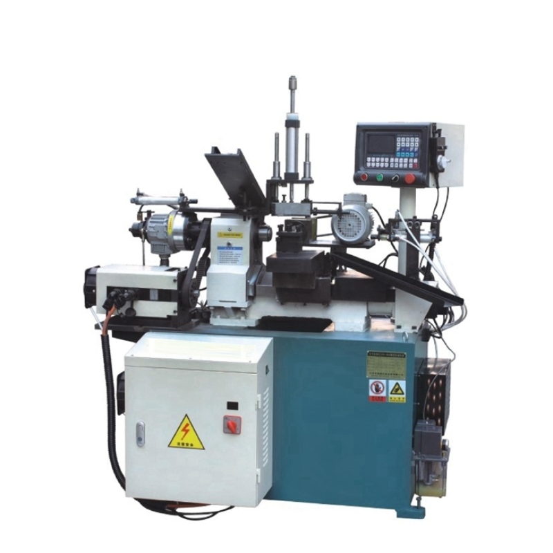 Máy tiện thủy lực