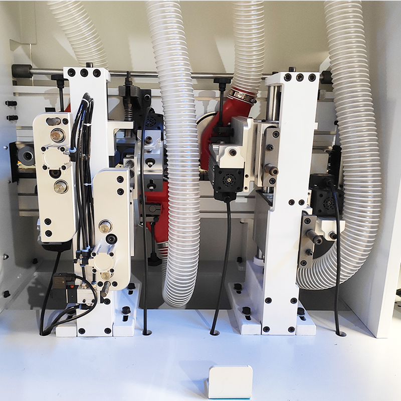 Máy dán cạnh tự động WE605