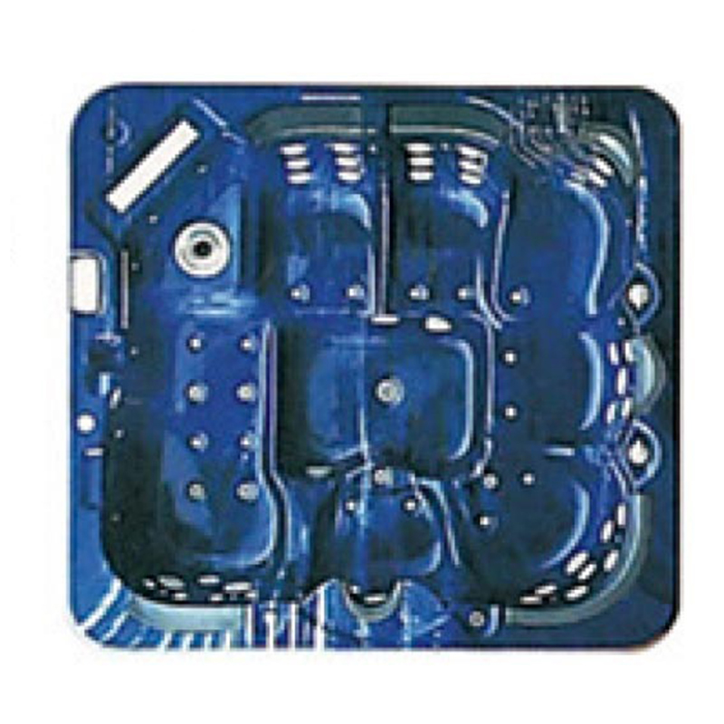 tắm spa ngoài trời và hồ bơi massage với 7 gối