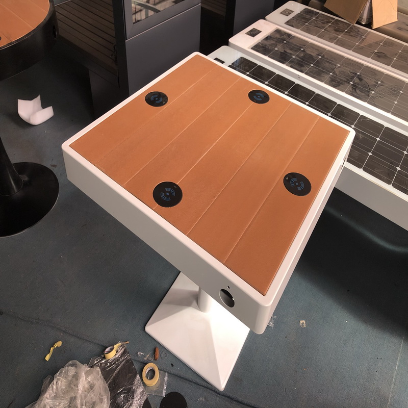 Bộ sạc không dây 4 cái Bộ sạc USB 2 bảng thông minh Wifi