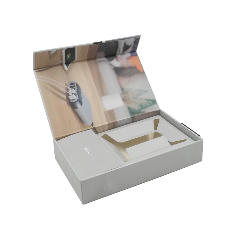 Tùy chỉnh hộp các tông đóng gói ngân hàng điện với vỉ