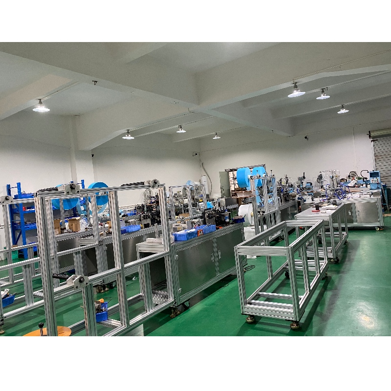 Máy bay dùng một lần tốc độ cao kéo một máy mặt nạ