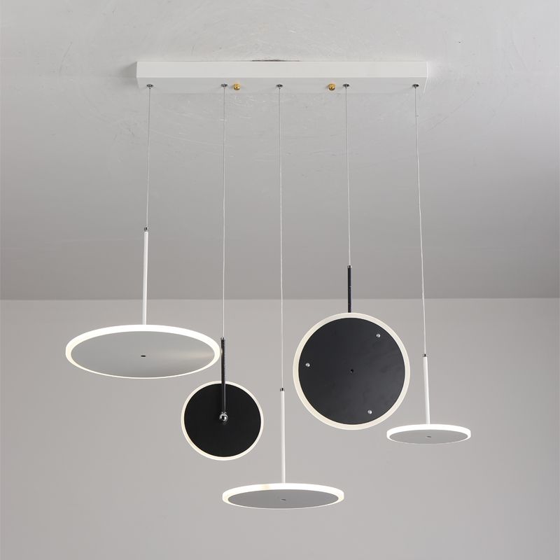 Thiết kế Bắc Âu Sắt tròn acrylic LED mặt dây chuyền đèn trang trí nhà