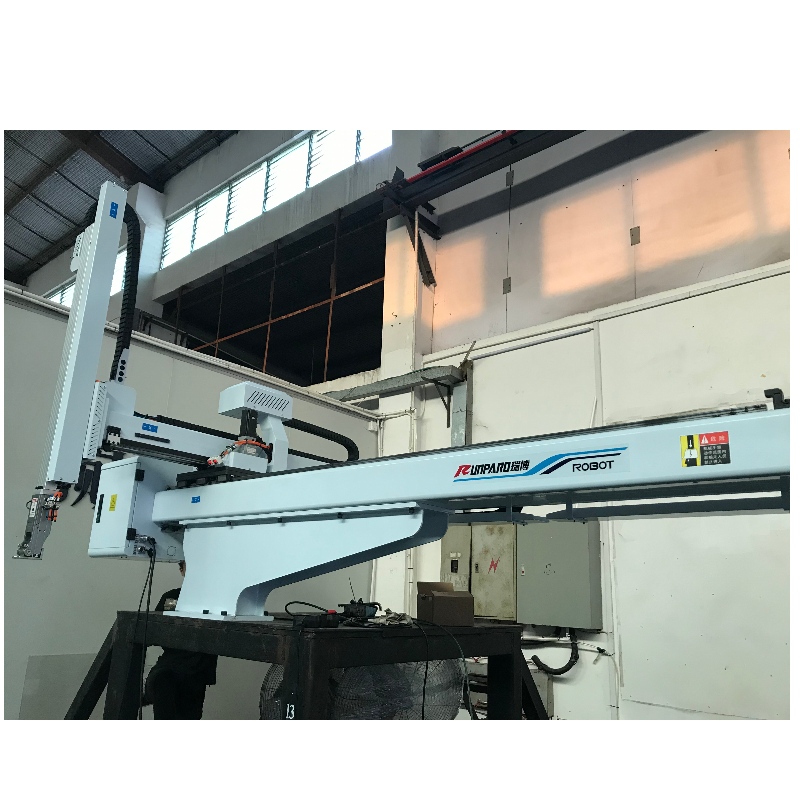 Robot công nghiệp lớn ba trục servo điều khiển số tự động Người điều khiển robot công nghiệp