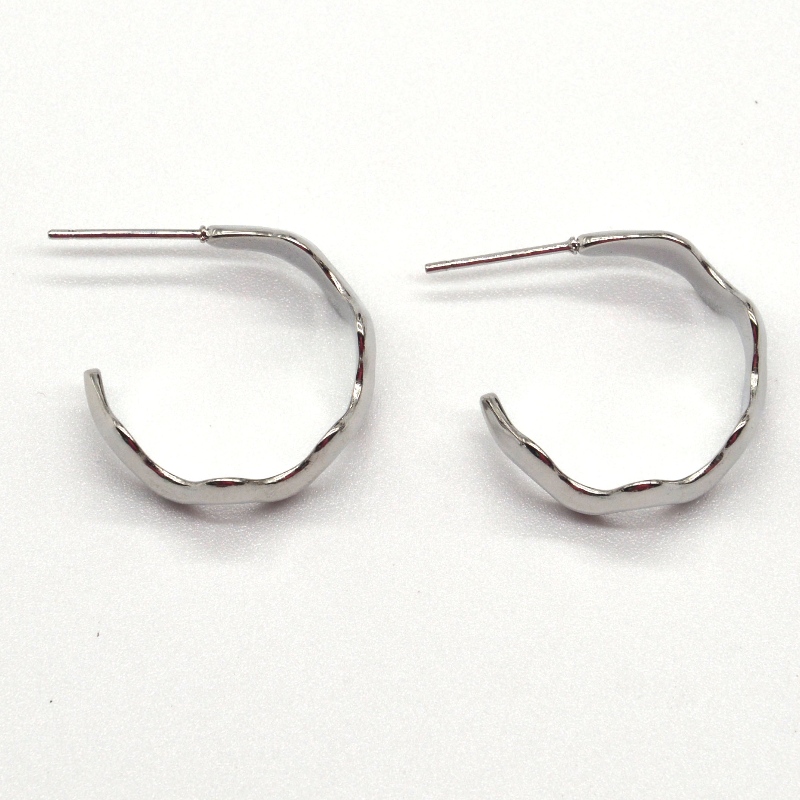 Bông tai gợn nước hình chữ C, thời trang nữ và bông tai thanh lịch, bông tai bạc đơn giản, thanh lịch, casual và đa năng. Nhà máy chế biến đồ trang sức Ruifanbao Trung Quốc