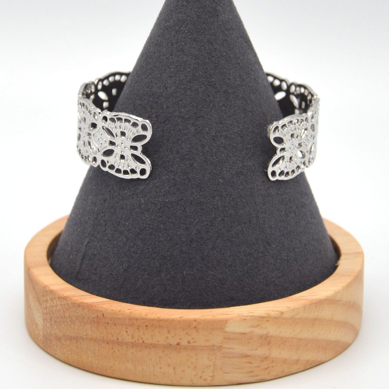 Brace Brace Brace Brace Brace Bracciaetto