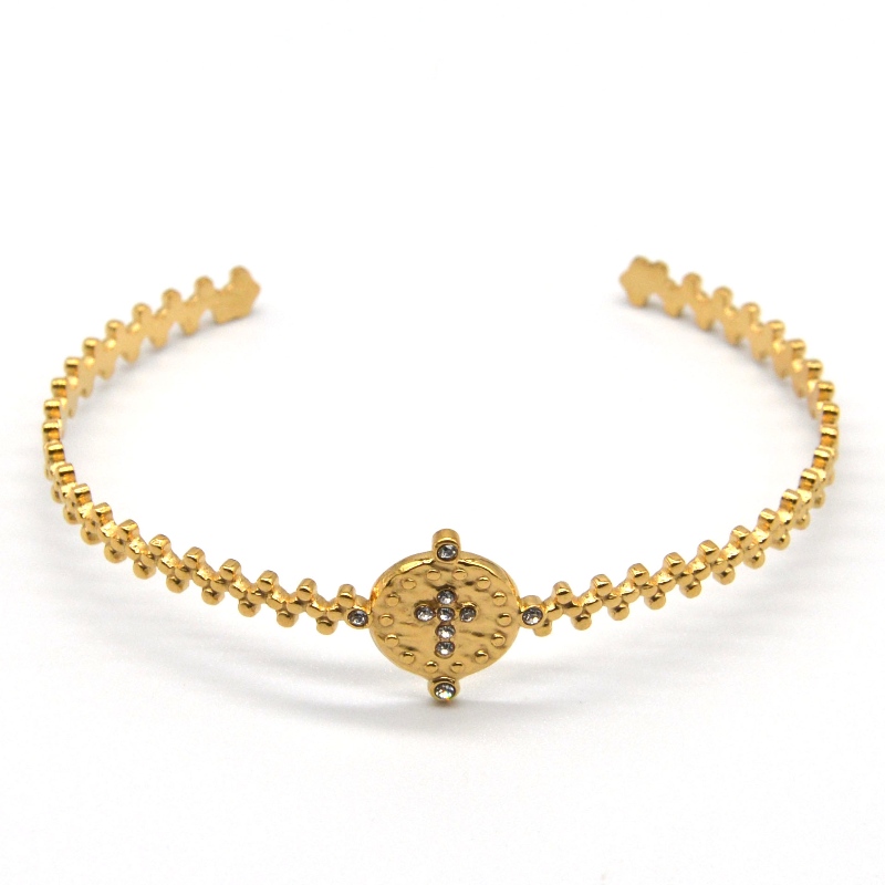 Brace Brace Brace Brace Brace Bracciaetto