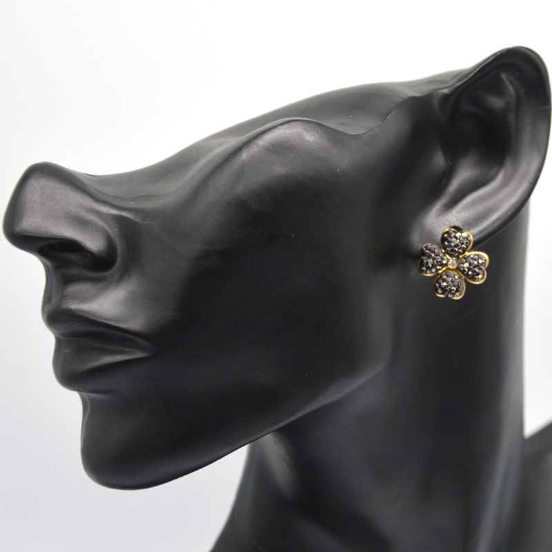 Bông tai cỏ bốn lá, thích hợp cho bé gái và quý cô, bông tai đen \/ trắng hình trái tim yêu thích, xưởng chế tác trang sức Ruifanbao Trung Quốc