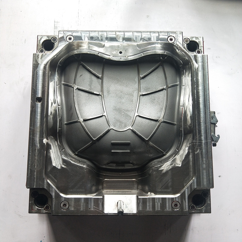 nấm dưới gốc phân