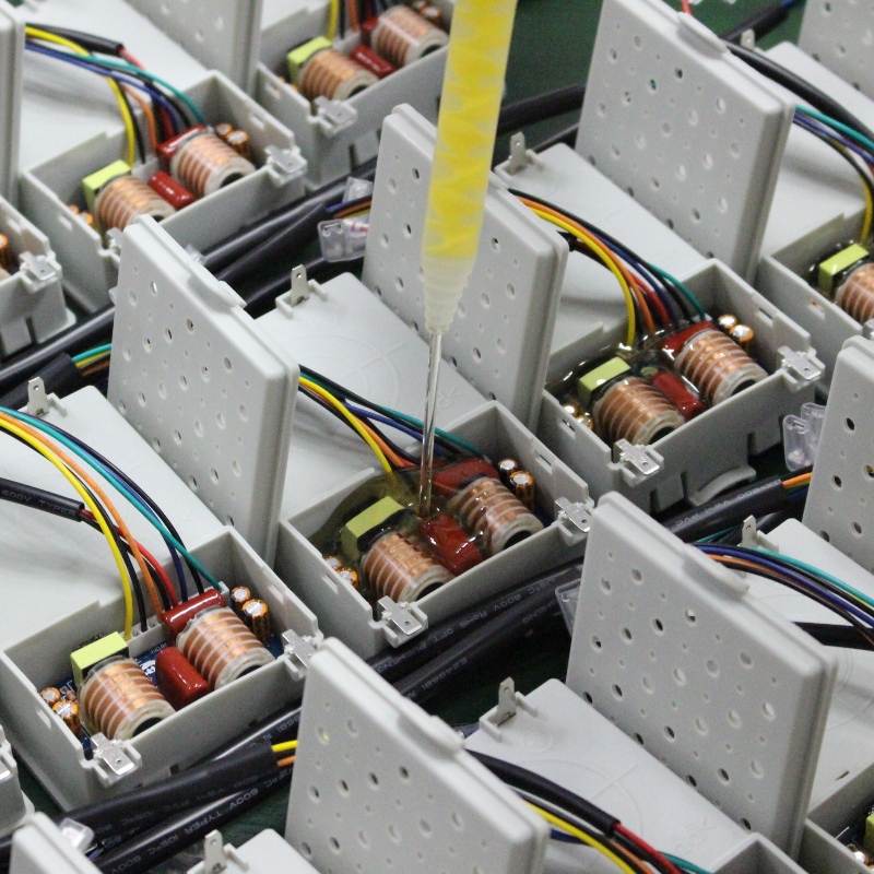 Mặt nạ Fm-107 là chất lỏng, hai thành phần làm phong bì