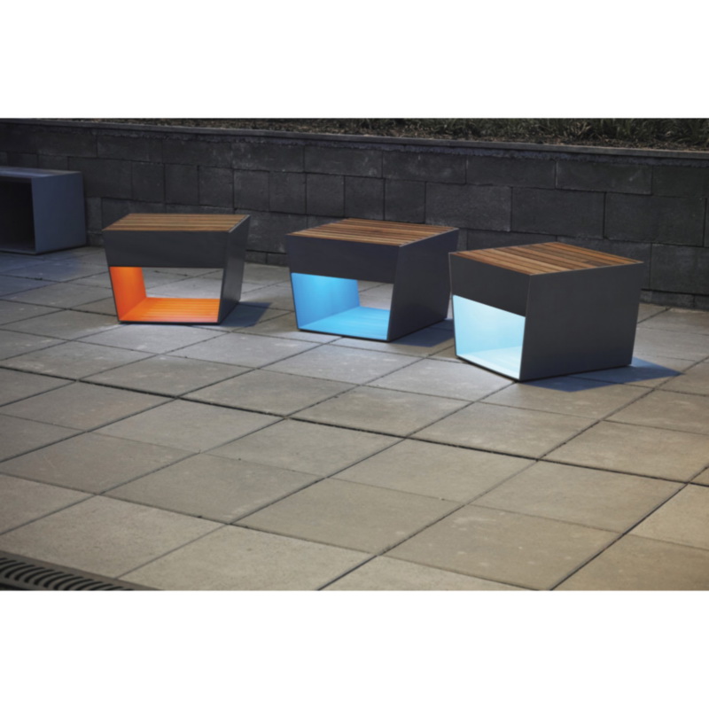 Giá rẻ Thiết kế đa dạng WiFi USB sạc Hộp kim loại năng lượng mặt trời