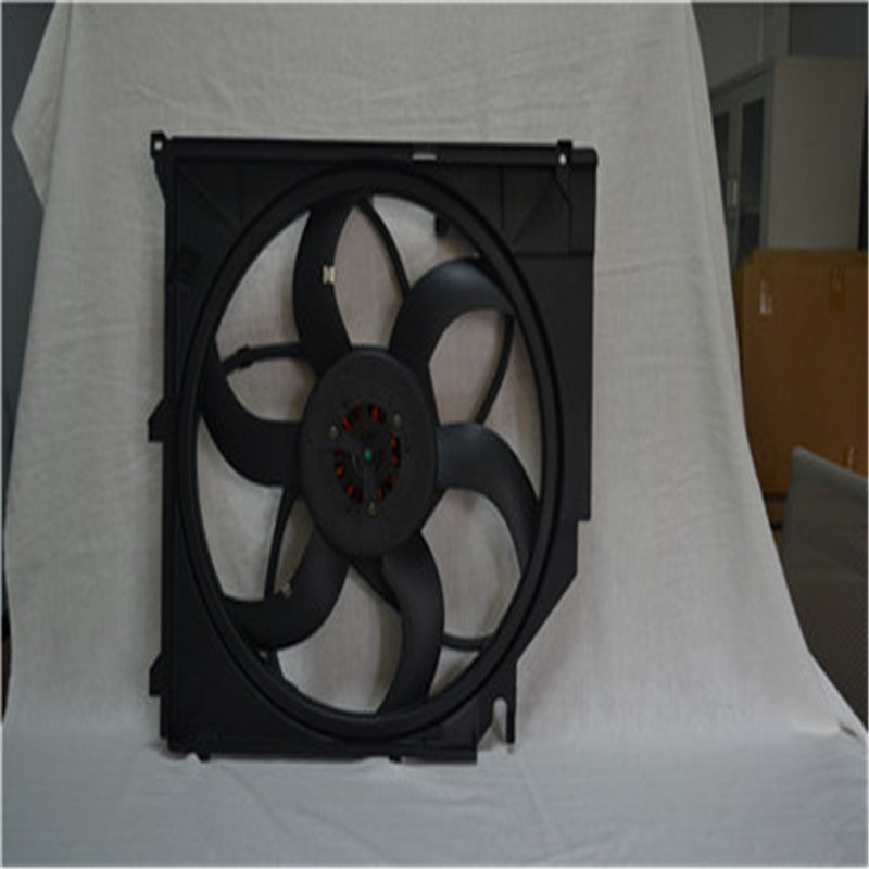 Quạt làm mát tản nhiệt 17113452509 BMW E83