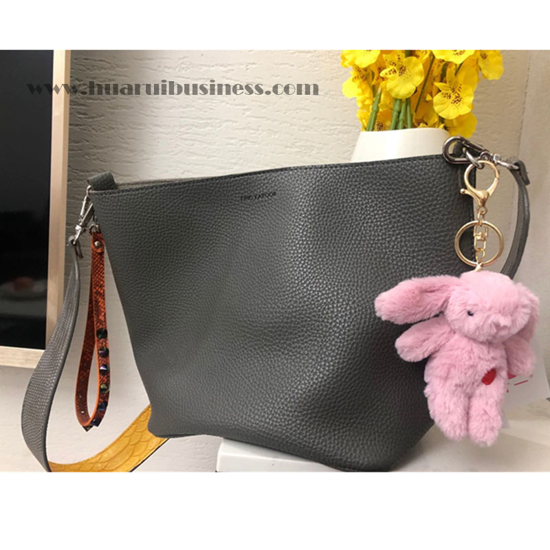 Trò chơi với thỏ đế quốc vớ vẩn