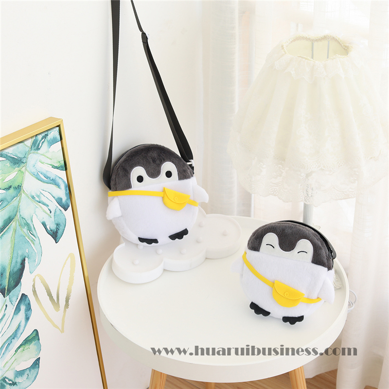 Cắm vào túi đeo vai của chim cánh cụt