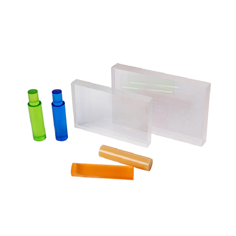 M.M.O.K.C.C.I.D.C., mảnh vỡ bóng loáng