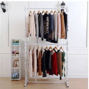 Bộ trang phục cao cấp phải được đặt trước thiết kế cách mạng thép.