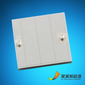 Tấm gương mặt trời bằng silicon được dùng ngoài trời