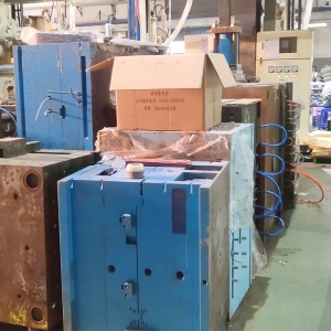 Nhà sản xuất bộ phận nhựa công nghiệp tùy chỉnh chuyên nghiệp Khuôn ép