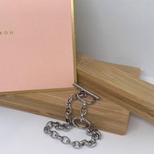 Vòng đeo tay bằng thép không gỉ châu Âu và Mỹ