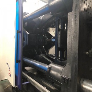 Máy ép phun tay thứ hai 160 tấn