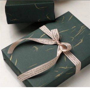 Báo cáo giấy CMYK Giấy thủ công Giấy gói giấy gói giấy gói cho đám cưới hoặc tiệc cho quà tặng
