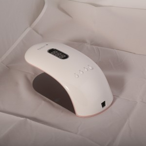 Người phụnữ có thể giữ mộtnửa đèn chiếu sáng bầu trời Đèn Rainbow 2