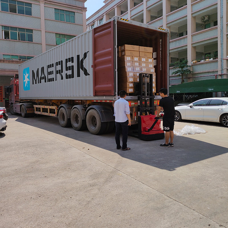 Xuất mũi tên và bu lông bắn cung