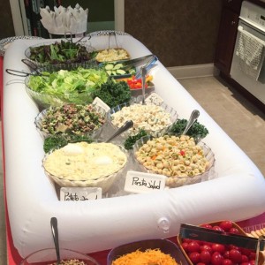 Phục vụ bơm hơi Buffet Buffet Salad Salad Salad Picnic Máy chủ Ice Party Hawaiian Party