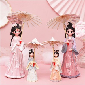 Cô gái xinh đẹp với chiếc ô