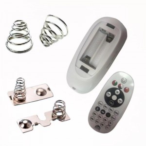 Pin chạm vào máy bay áp dụng pin lò xo