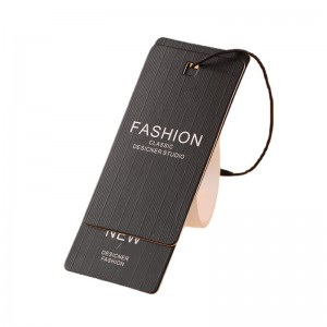 Giấy treo thẻ cứng màu đen và trắng