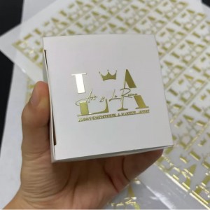 Nhãn dánnhãn mạ vàng