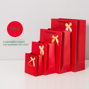 Túi giấy quà tặng đầy màu sắc