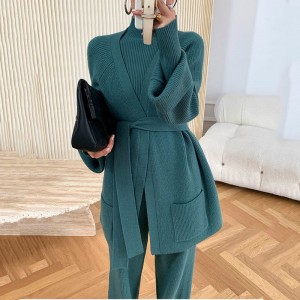 Mùa đông 2023 Thiết kế mới Thiết kế cổ cao Pullover Dải áo len dài tay áo dài tay 3 bộ áo len phụnữ