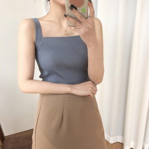 Ngườinổi tiếng trực tuyếnngắn vuông cổ áo camisolenữ mùa hè thể thao mặc áo len dệt kim sexy sexy sexy
