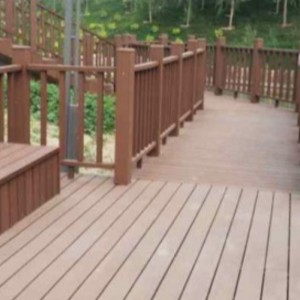 Pe khuôn épnhựa bằng gỗ